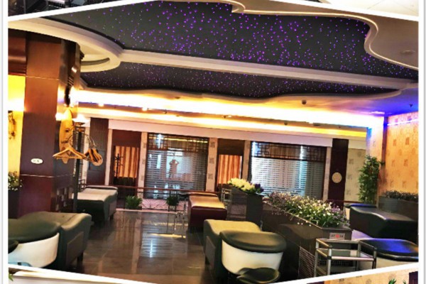 河边夏日茶香，成都休闲养生新去处(成都周末河边喝茶)